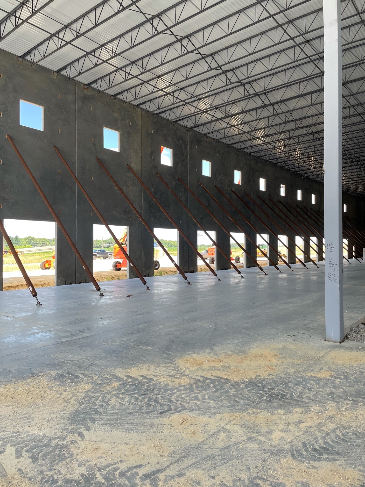 Evansville Regional Shell 100 Woodward Commercial Realty, Inc.